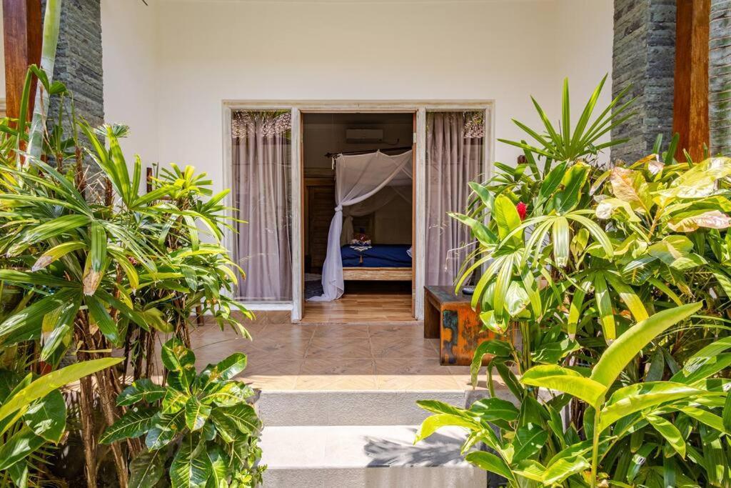 Kubu Guest House Seminyak Exteriör bild