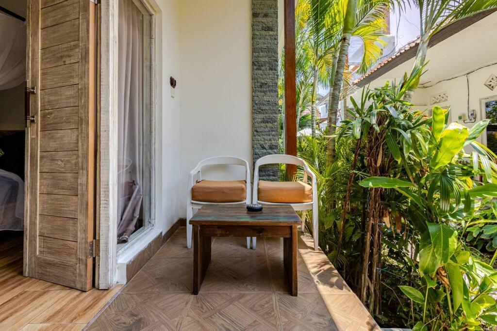 Kubu Guest House Seminyak Exteriör bild