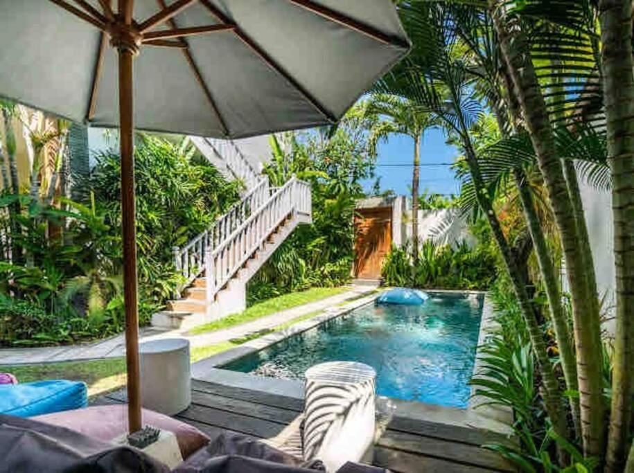 Kubu Guest House Seminyak Exteriör bild